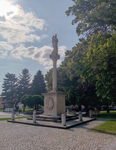 Mariánská socha Skalica
