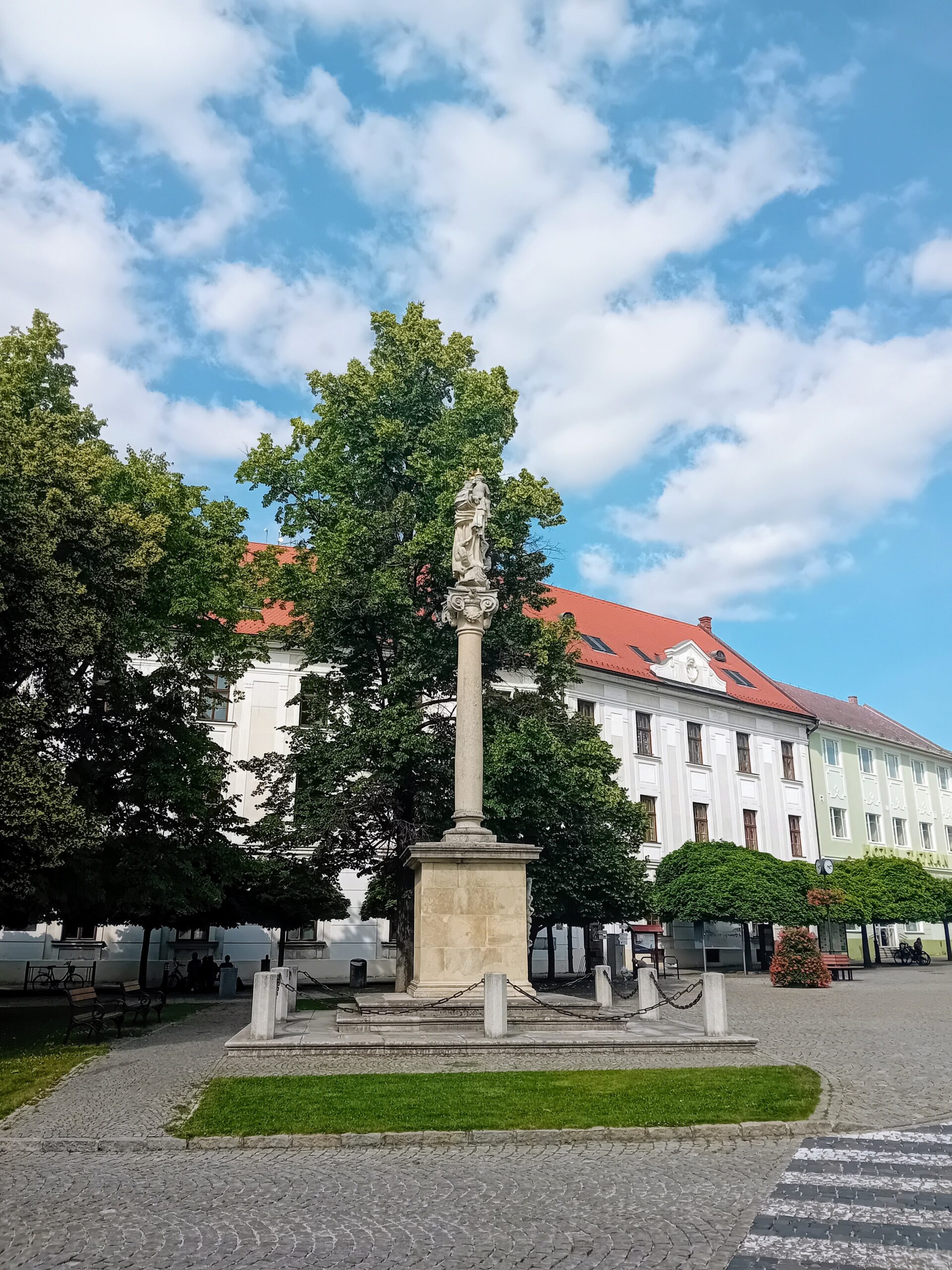 Mariánská socha Skalica