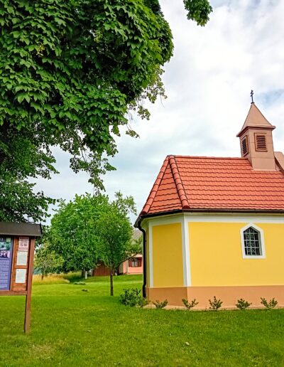 Kaplnka sv. Urbana v radošovských vinohradoch