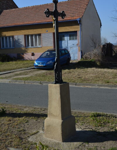 Kříž u pošty Vacenovice