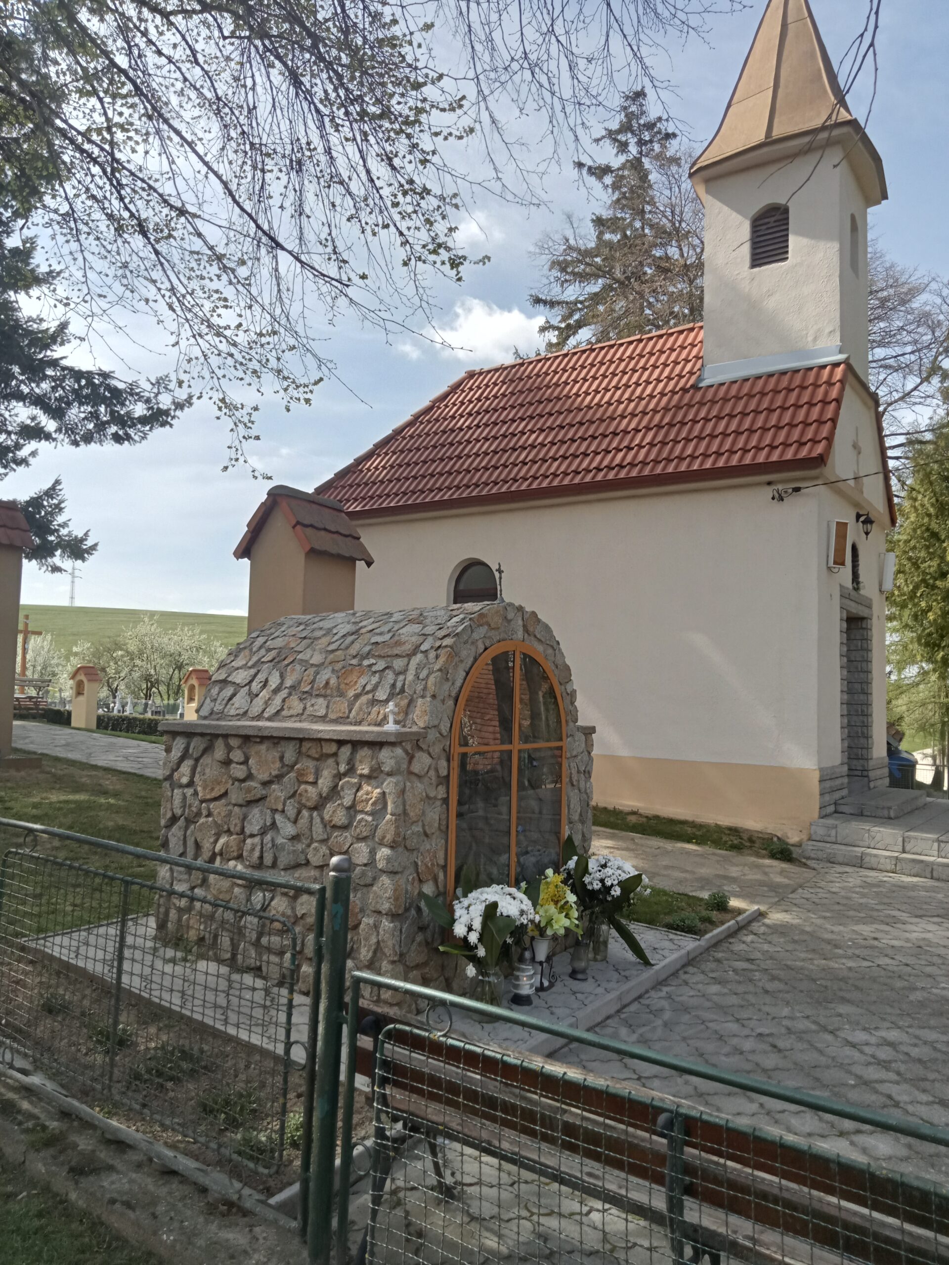 Kaplnka Sedembolestnej Panny Márie Radošovce