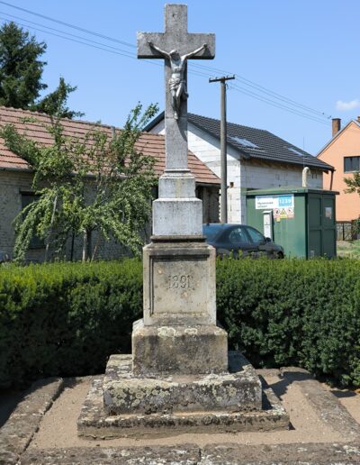 Kříž u staré školky Ratíškovice